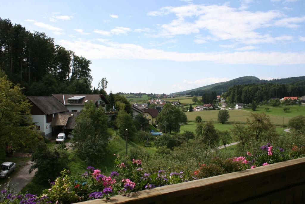 Gasthaus - Gaestehaus Schusterbauer Rein Ruang foto