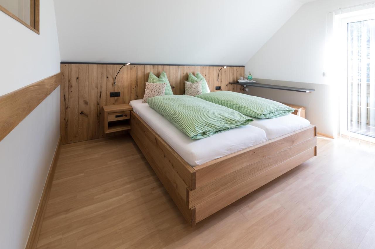 Gasthaus - Gaestehaus Schusterbauer Rein Bagian luar foto